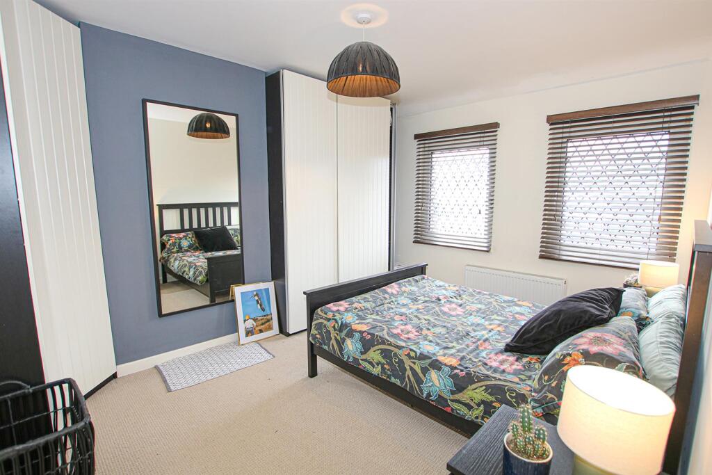 IMG_8022bed 2.jpg