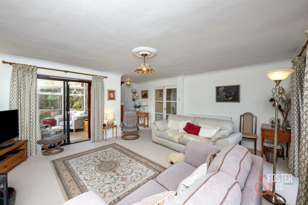 High Street, April Cottage-017.JPG