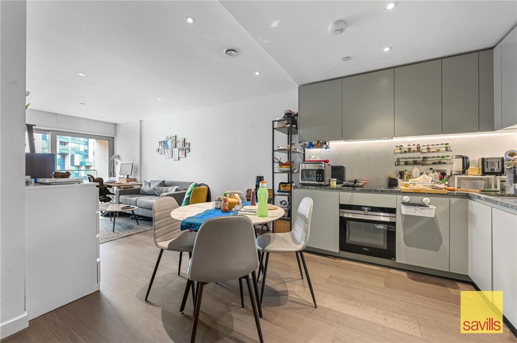 Kitchen/Dining Area