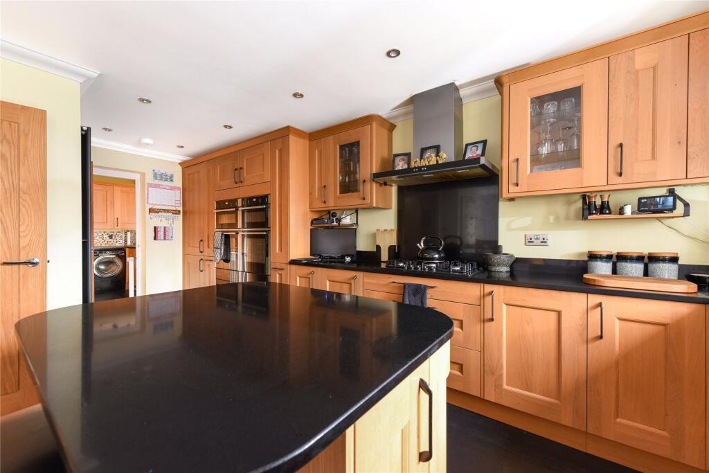 Kitchen/Breakfast Rm