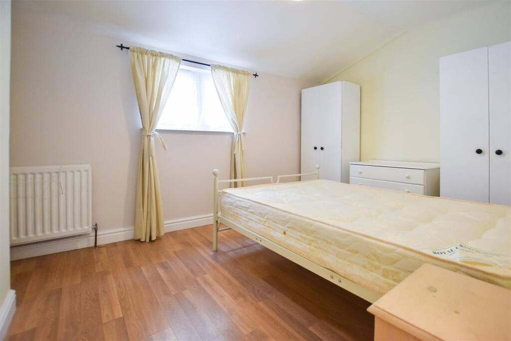 Bedroom.jpg