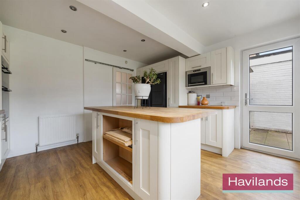 Woodgrange Gardens-15.jpg