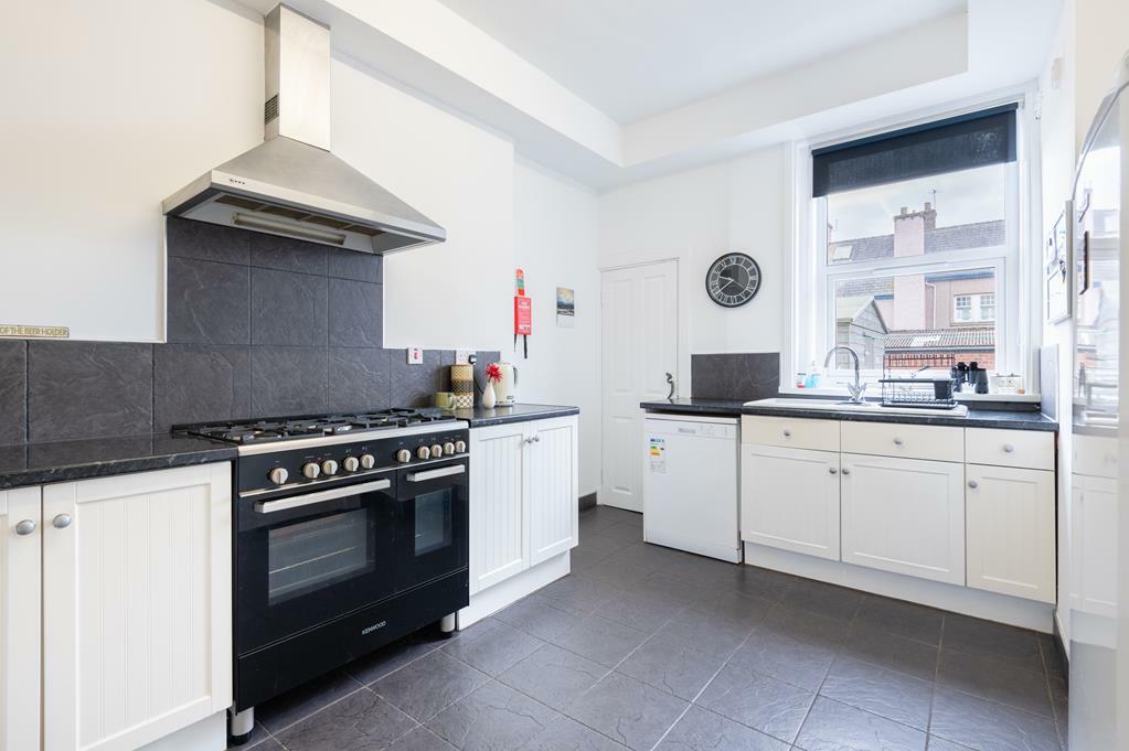 KITCHEN front 