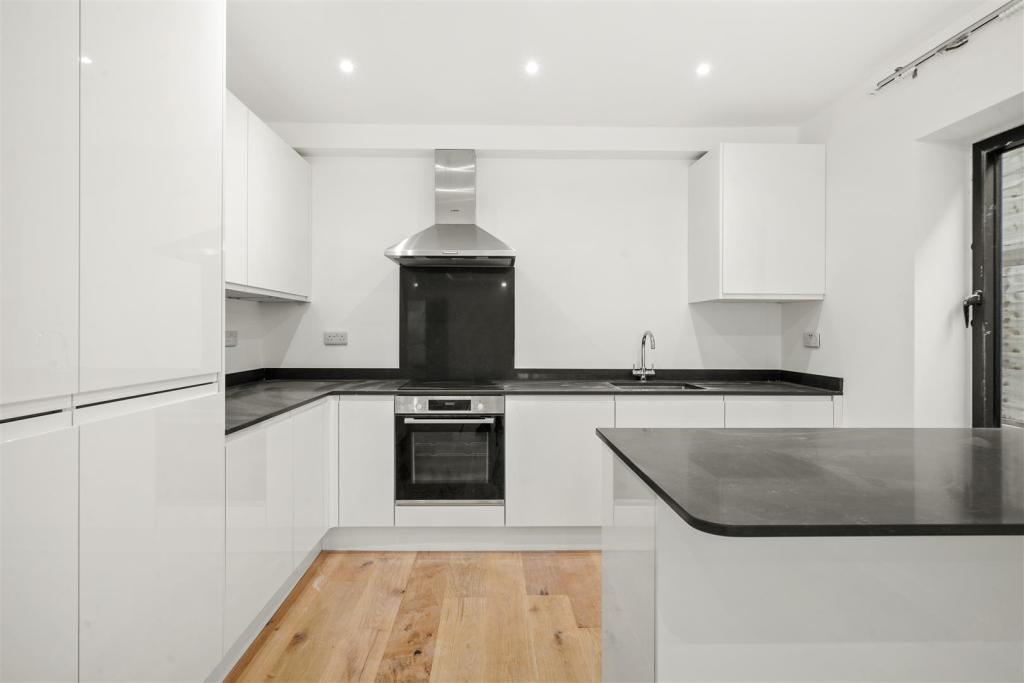 Flat 1, 348 Dollis Hill Lane  - FWqZBbf3r8ZFCJcUgU