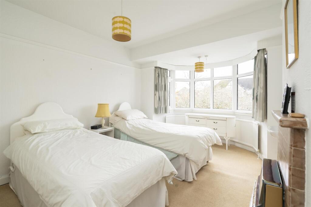 289 Warwick Road_2.jpg