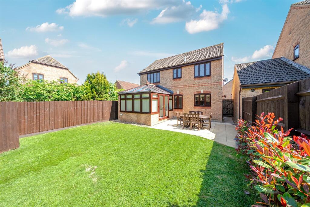 44 Docklewell Close, Towcester (45).JPG