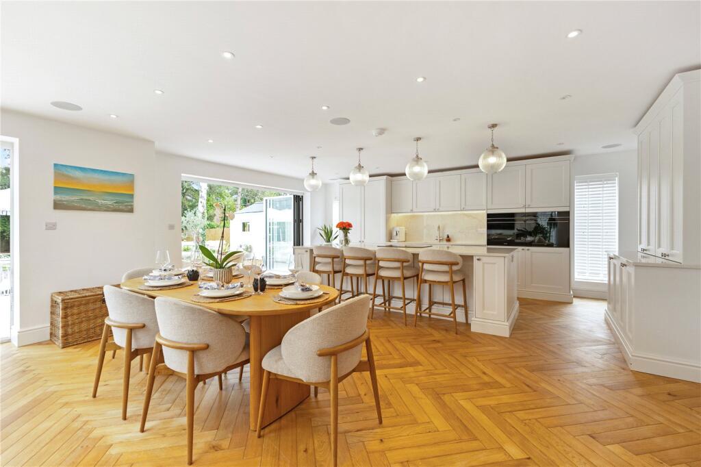 Kitchen/Dining