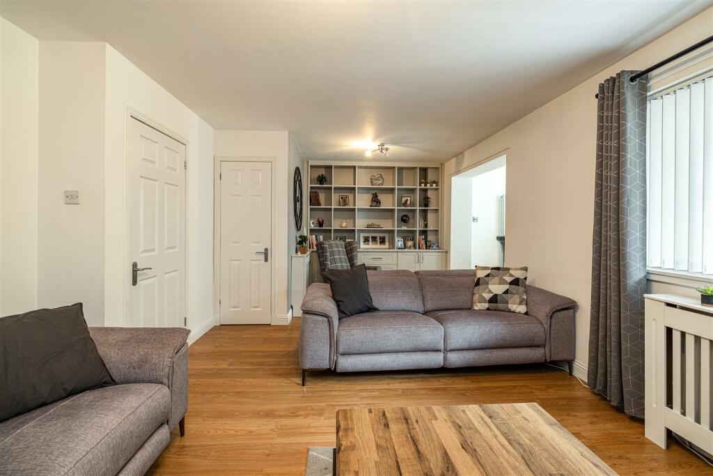 8 Tweedbank Avenue Tweedbank 16.JPG