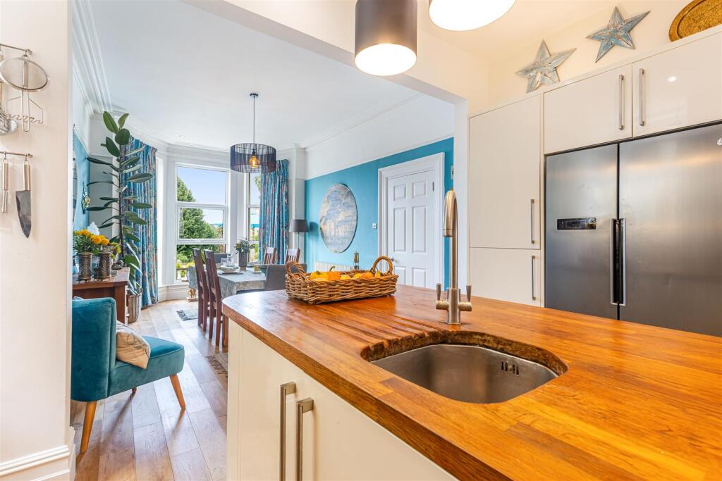 A14 - Torquay, TorView House - 250814.jpg