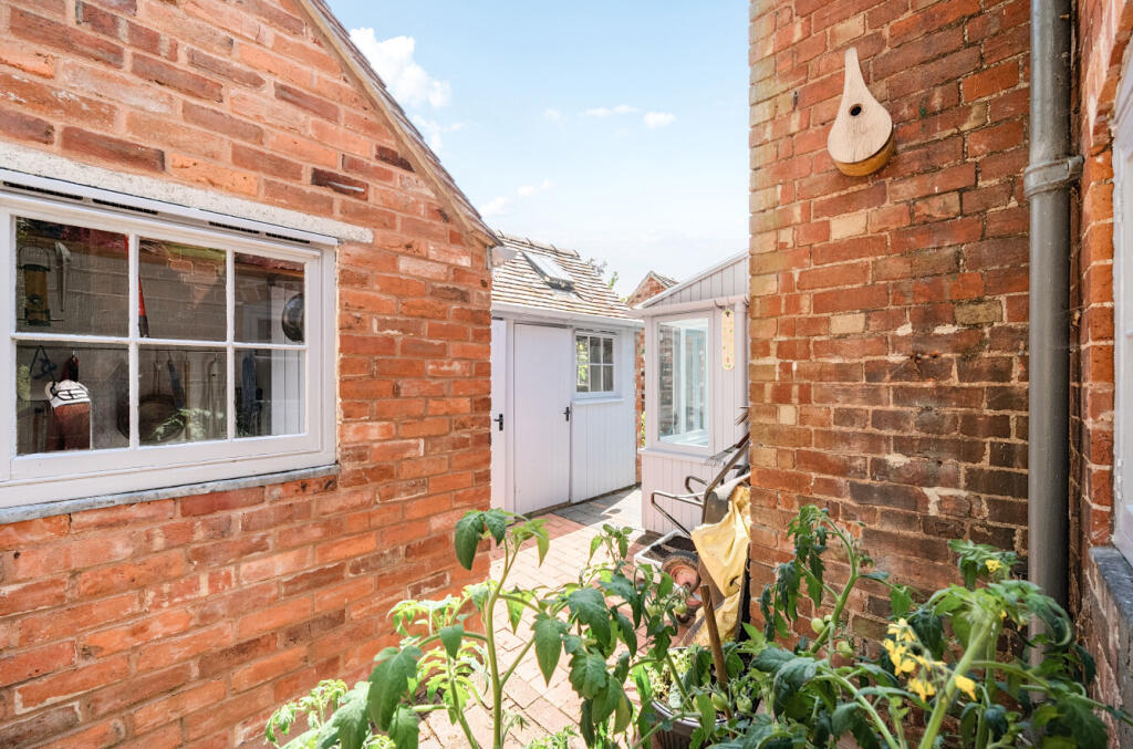 1326456-18-687e31...