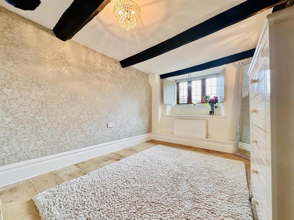 Reception Room/Bedroom