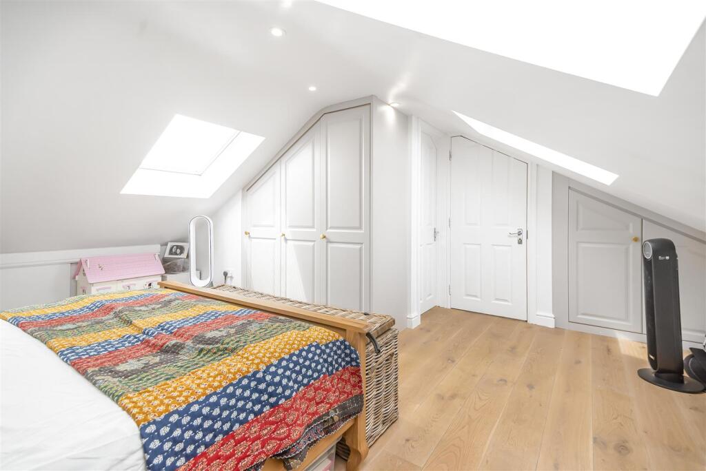 20250715 __Stanley_Road_London__SW14_7DZ-3.jpg