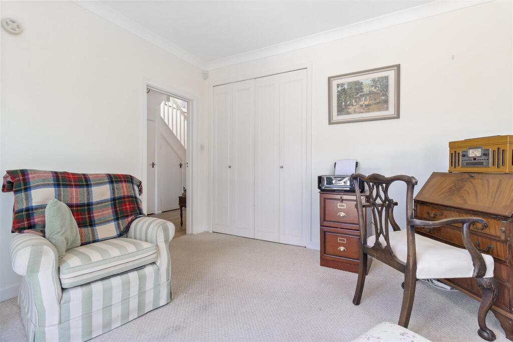 Mulberry Close, 4-010.JPG