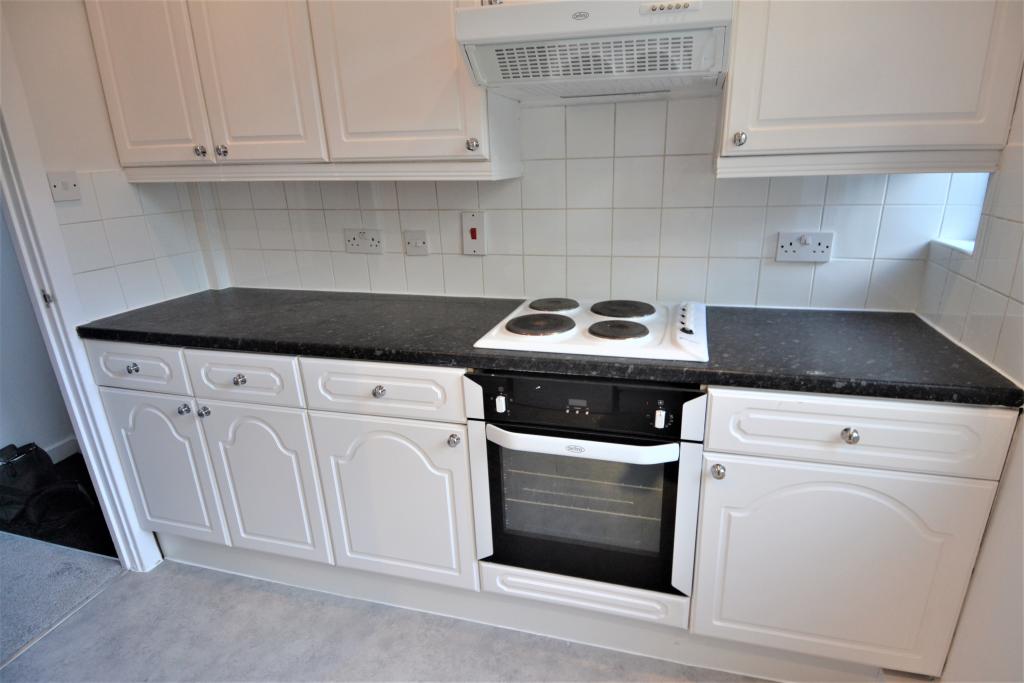 Kitchen - 4.JPG