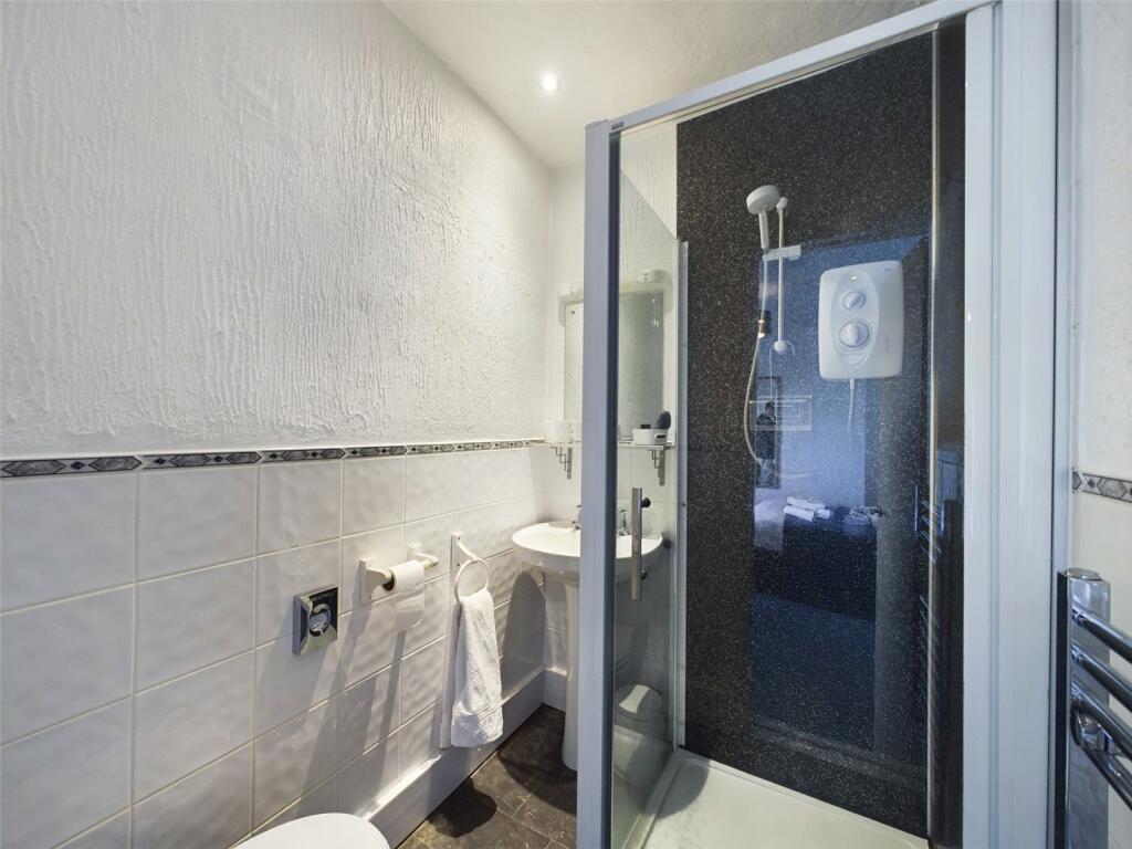 Ensuite