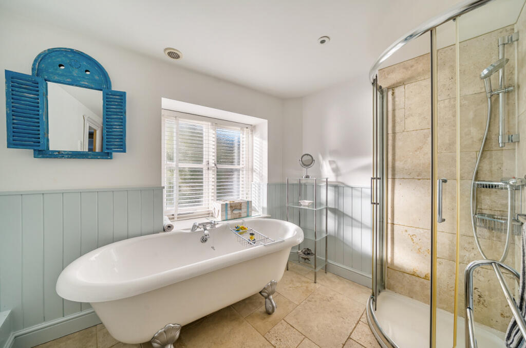 1373360-12-68fb96...