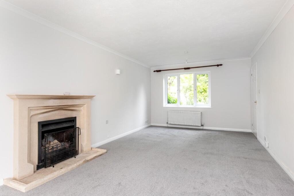 12 Trimnells, Colerne, Wiltshire SN14 8EP-9 (1).jp