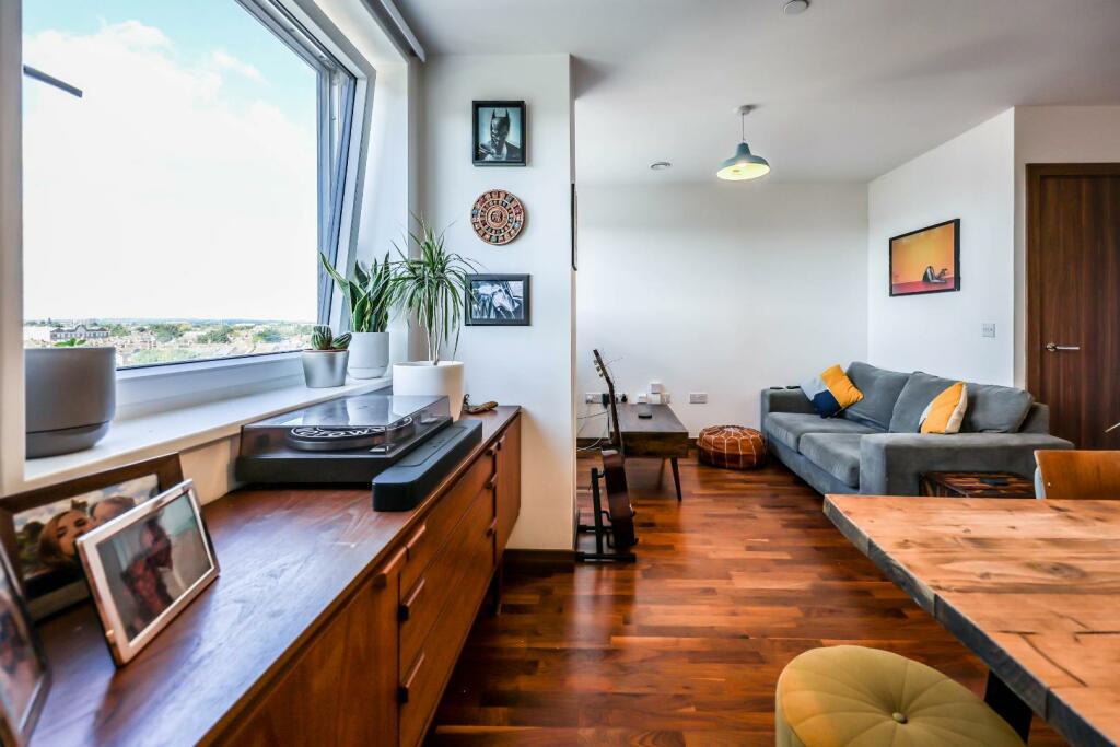 Kitchen/Lounge