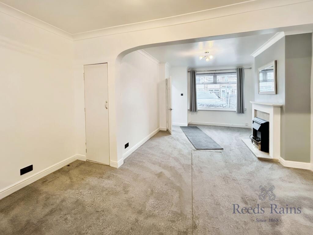 Sitting/Dining Room