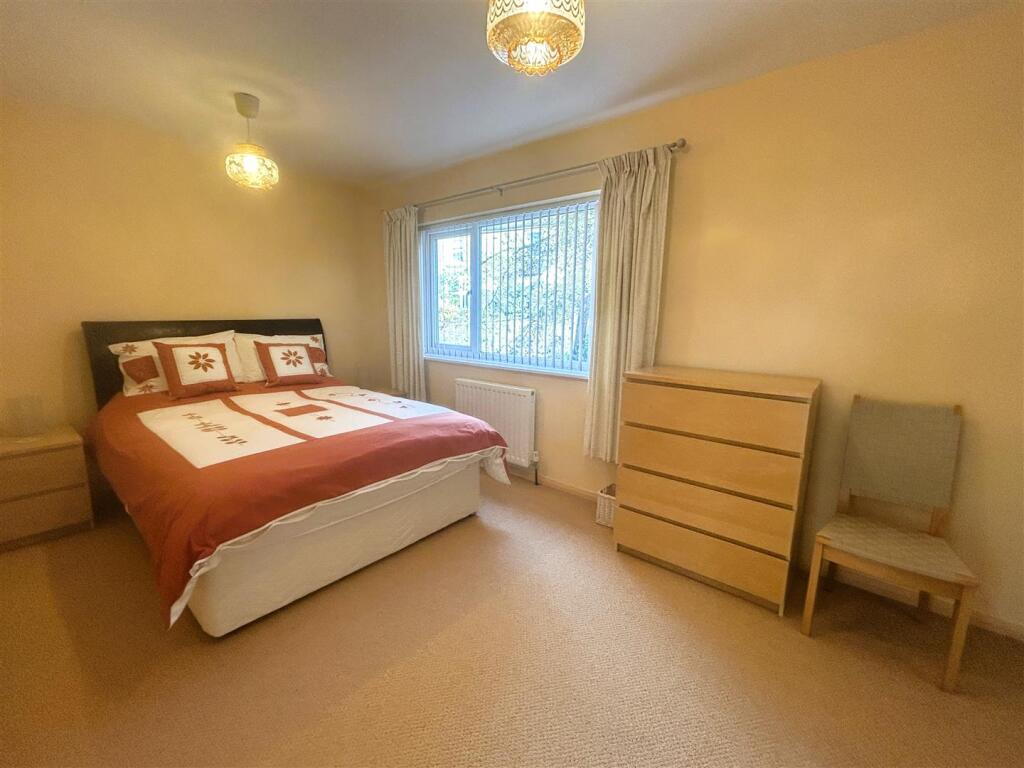 bed 1.JPG