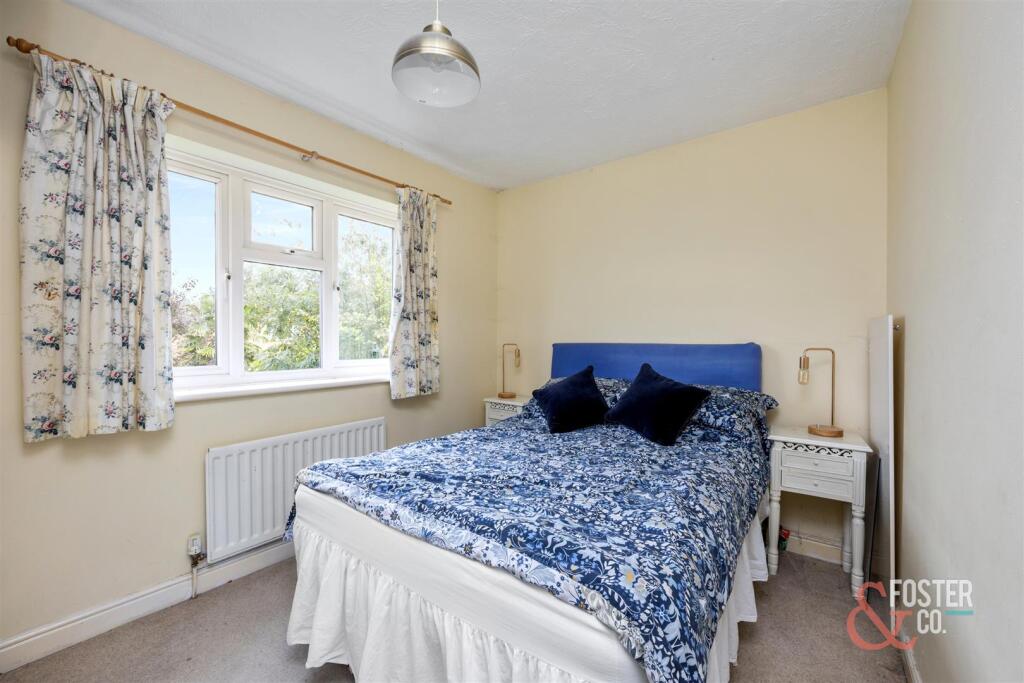 Stagg Close, 5-001.jpg