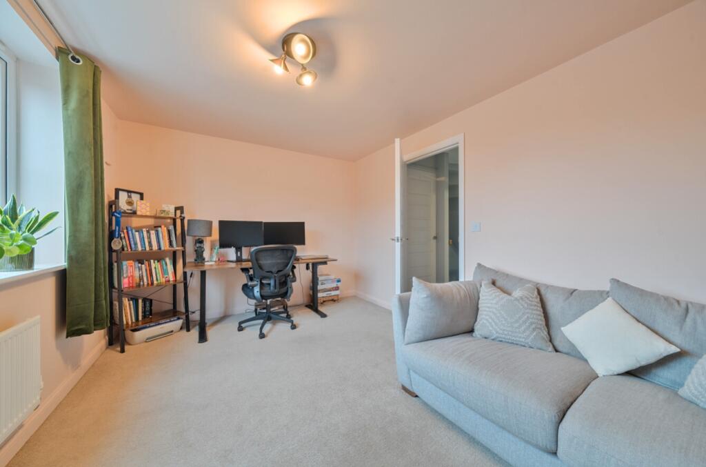 1380290-18-690e3b1053ab1-ARW-1