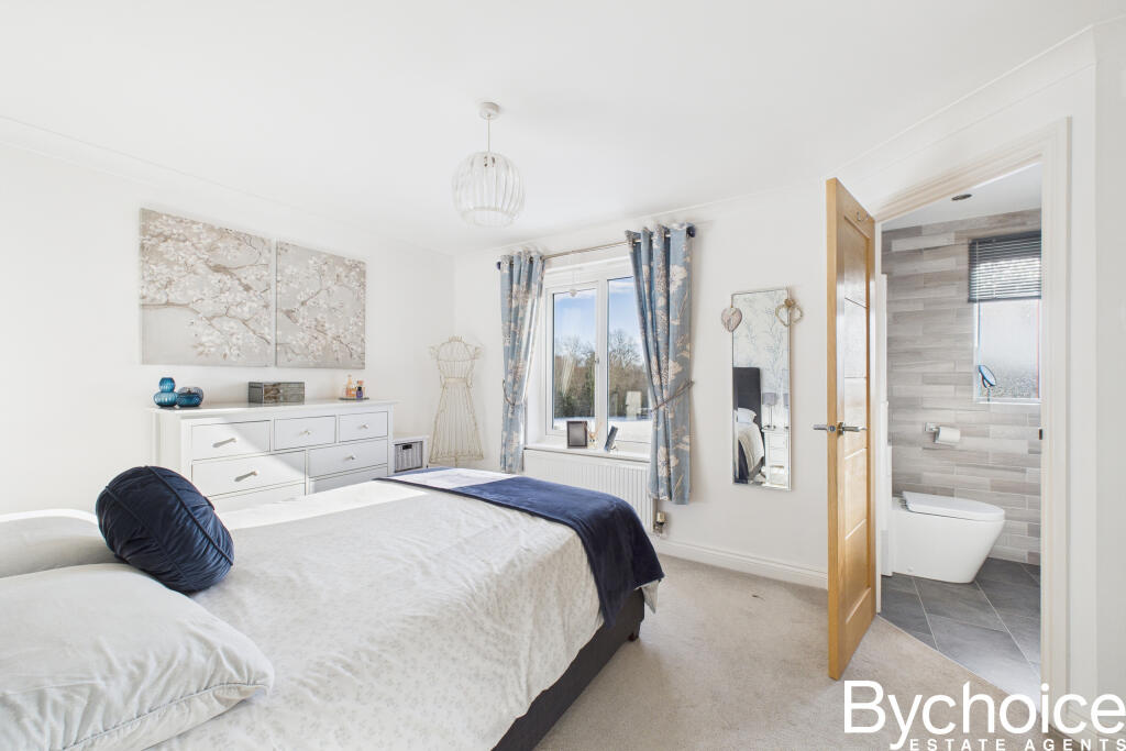 CAM05454G0-PR0096-STILL031