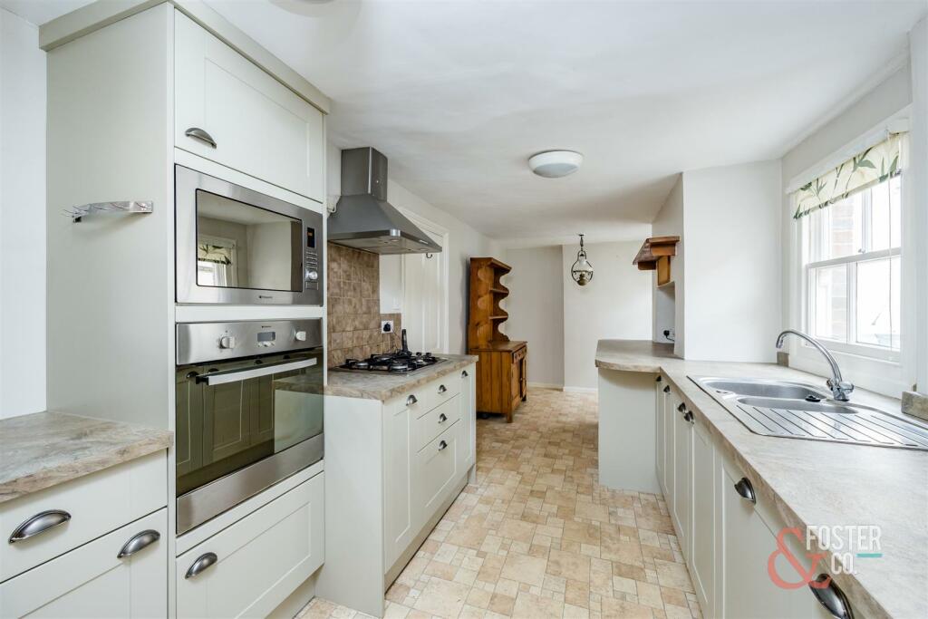 High Street, Norton House-14.JPG