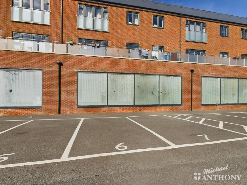 CAM03218G0-PR0369-STILL014