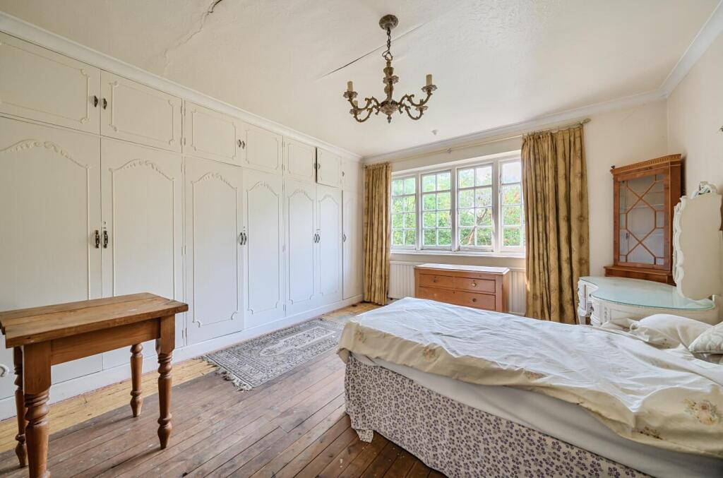 Davidson Frost-Wellings, DFW, Brockley Ave, Bedroo