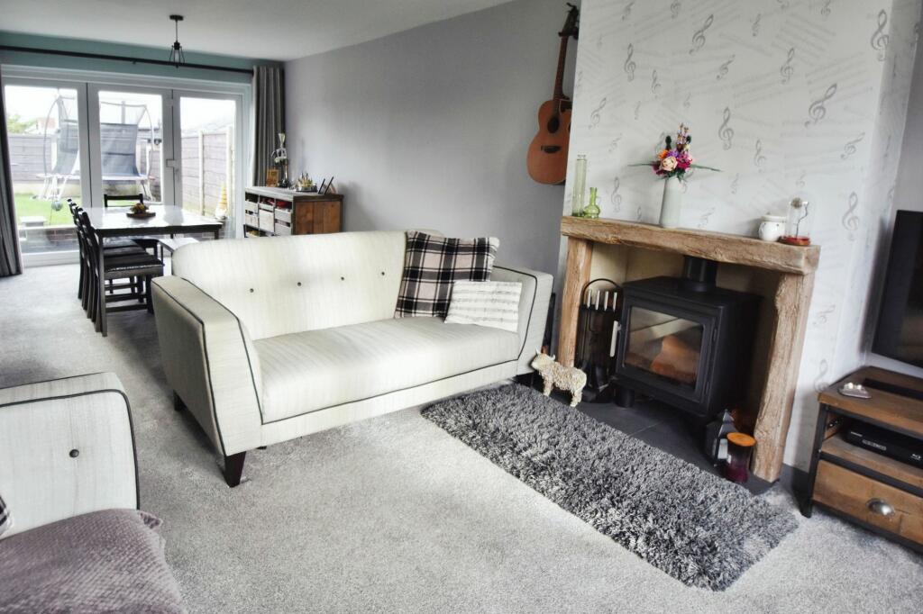 Lounge- Dining Room