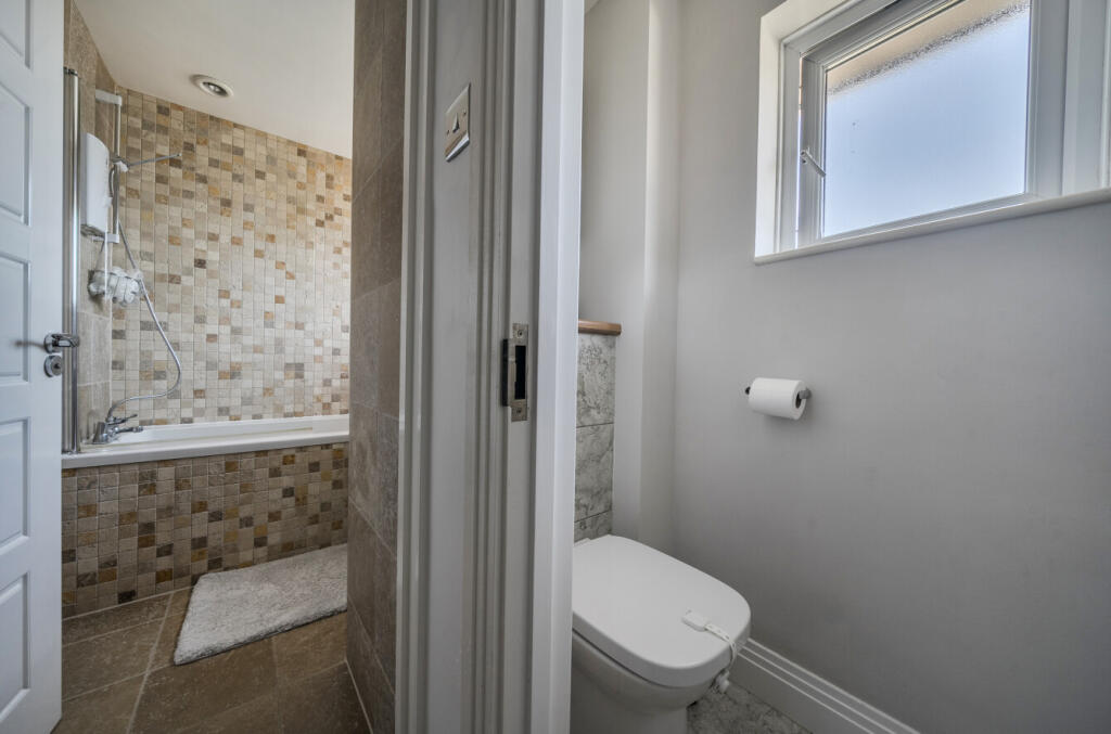 40681e01b0090981289353arw40