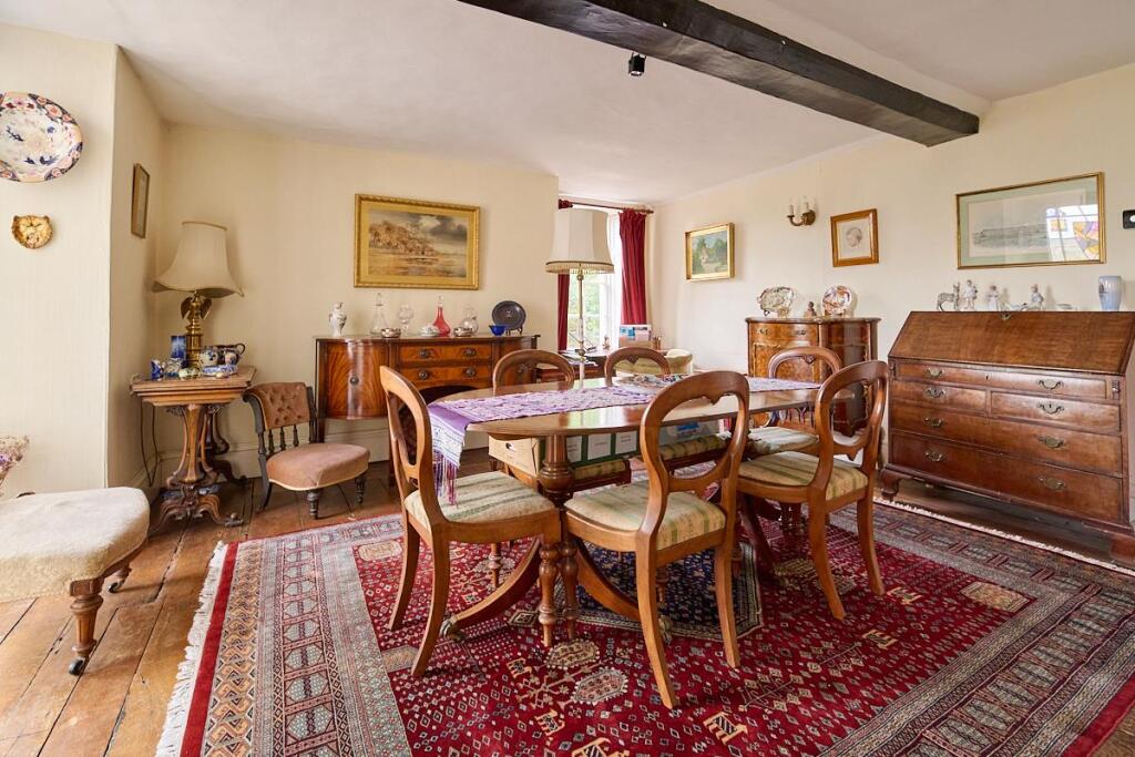 LOUNGE LO RES_ 11.jpg