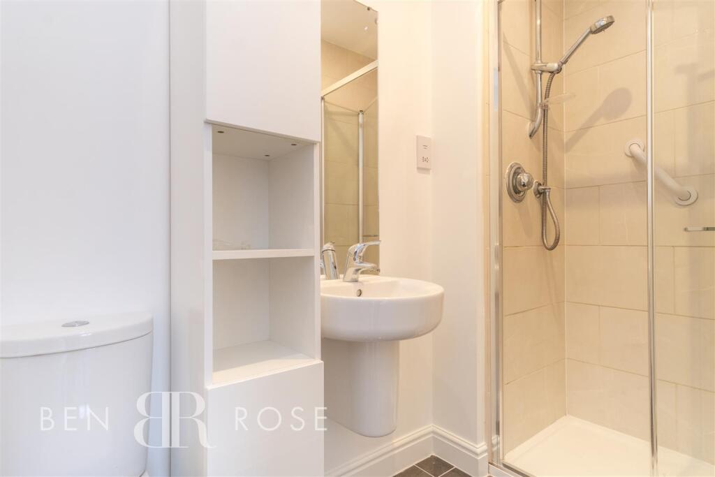 Ensuite