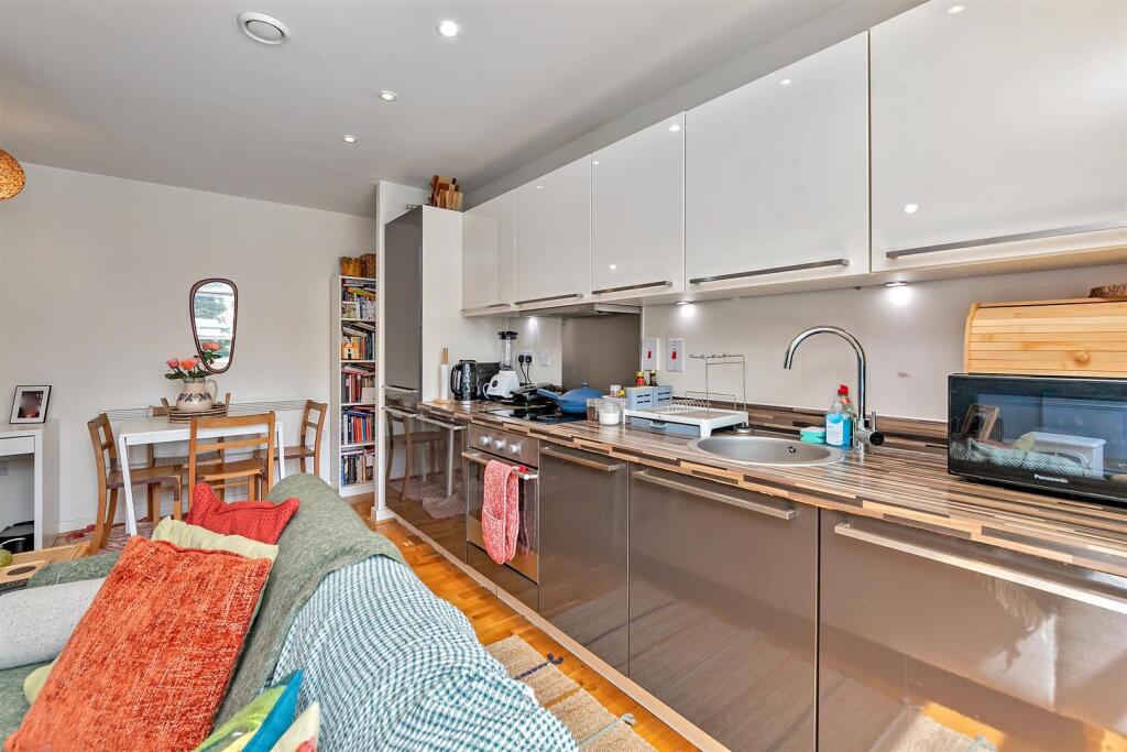 2MartinCourt-16.jpg