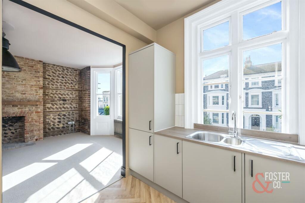 Ventnor Villas 57, flat 5-006.jpg