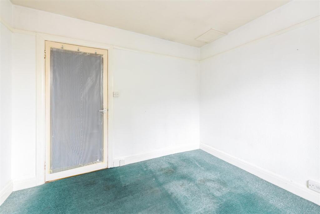 Flat 6, St Anne's Mansions-12.jpg