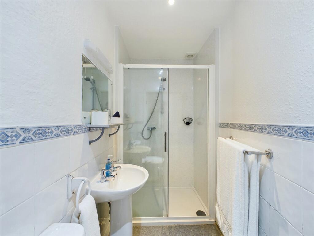 Ensuite
