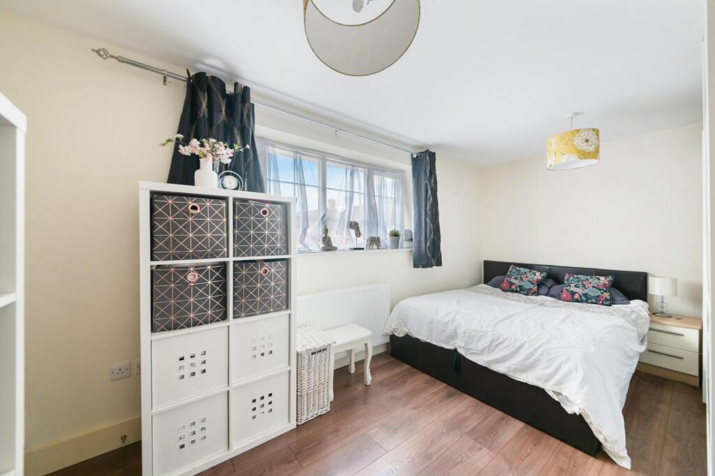 HATCH GARDENS, (3).jpg