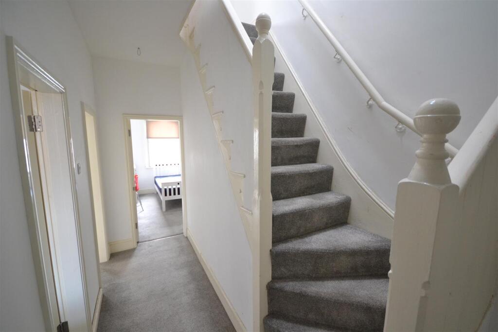 SECOND FLOOR LANDING