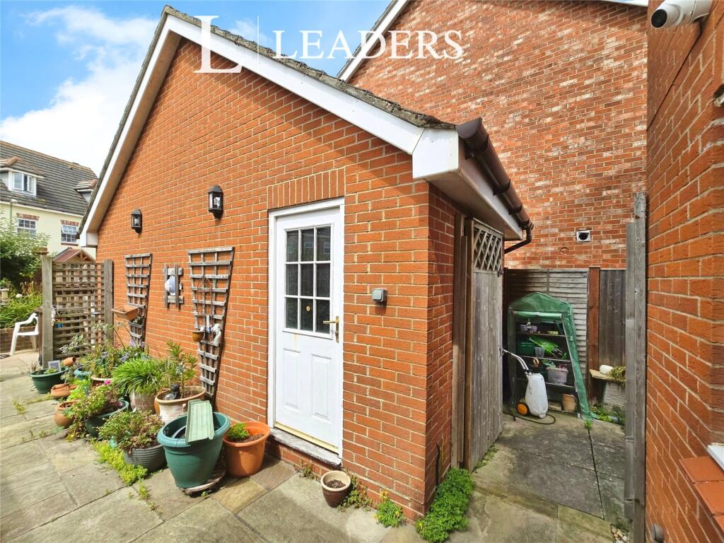 Garden/Garage