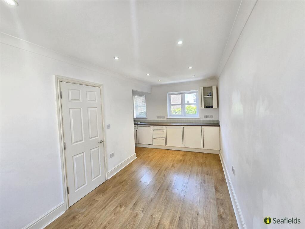 Sitting Room/Kitchen