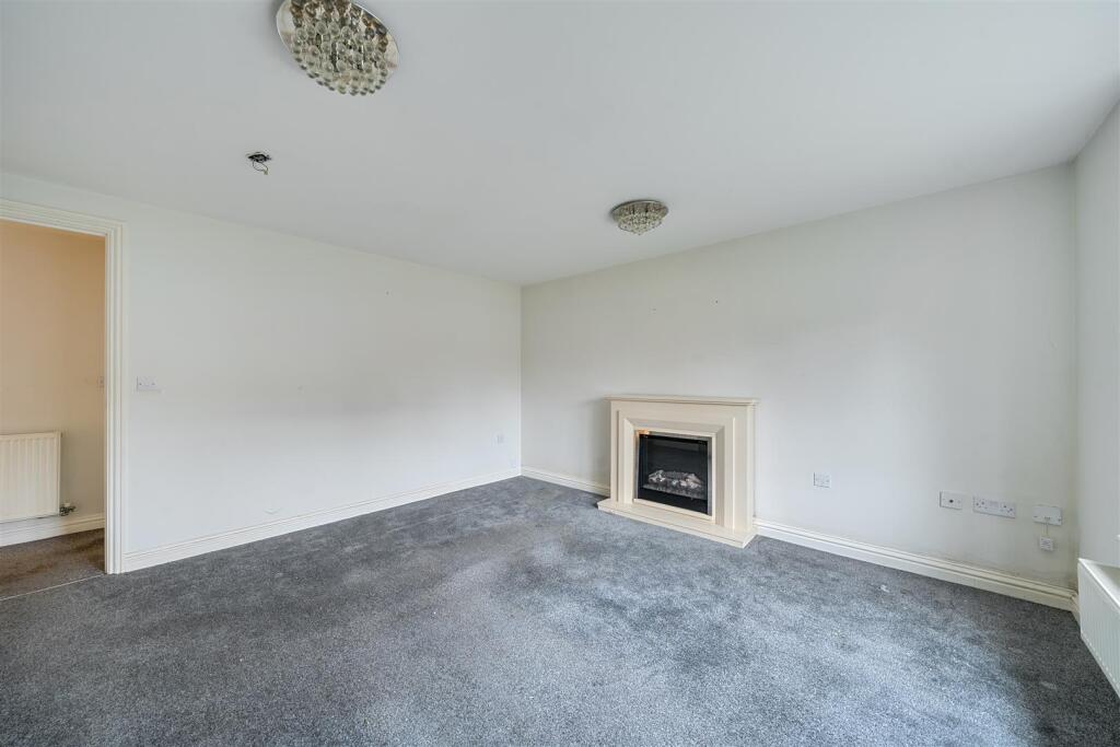 St Margarets Avenue, Wolston, Coventry, CV8