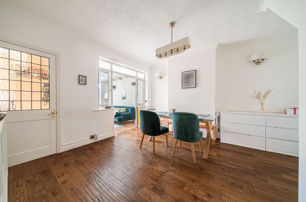 17-681cf156b6980-...