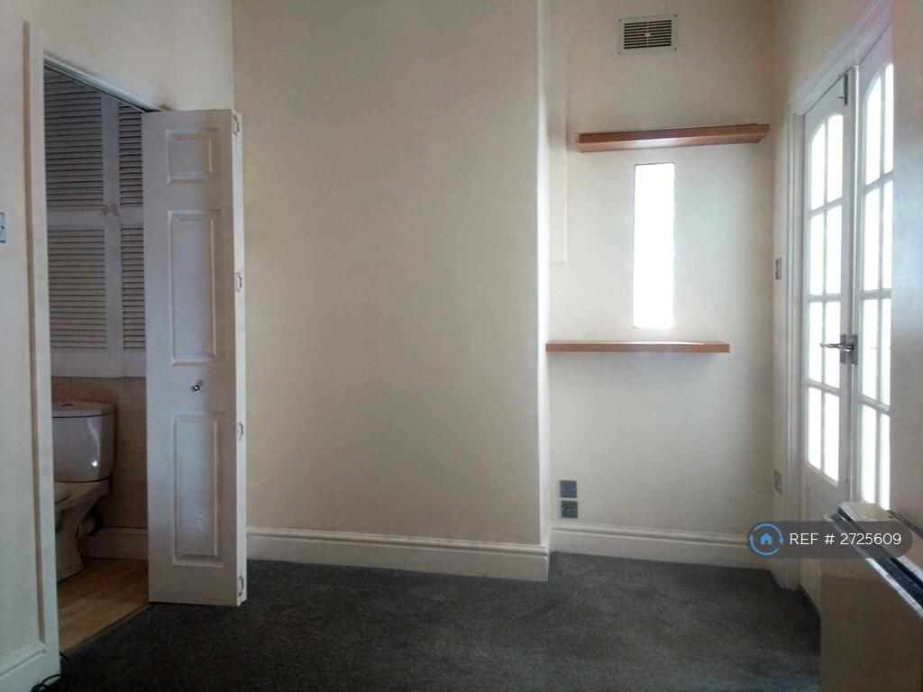 Ensuite Bedroom
