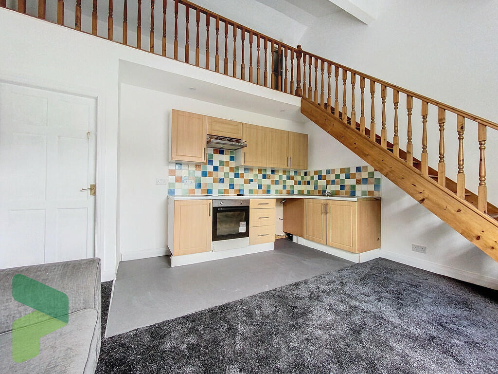 Open plan lounge ...