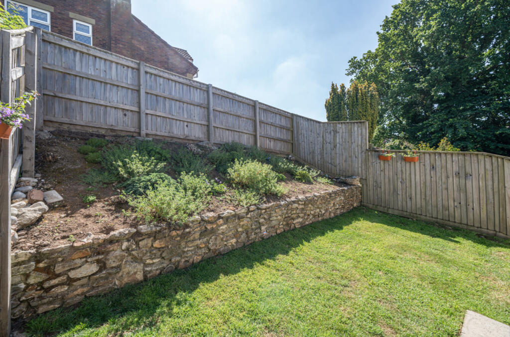 1297011-5-682efe7...