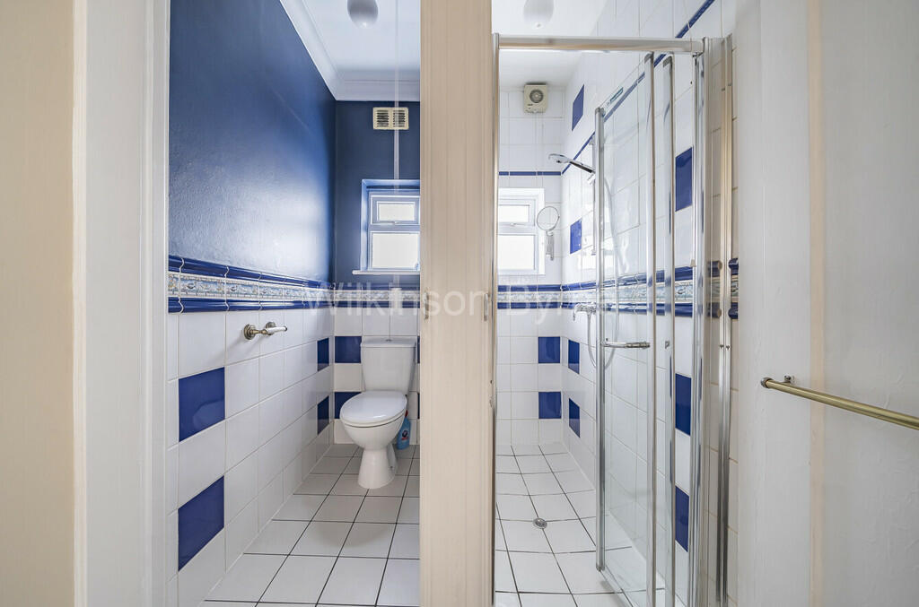 ebab4819-102c-479...