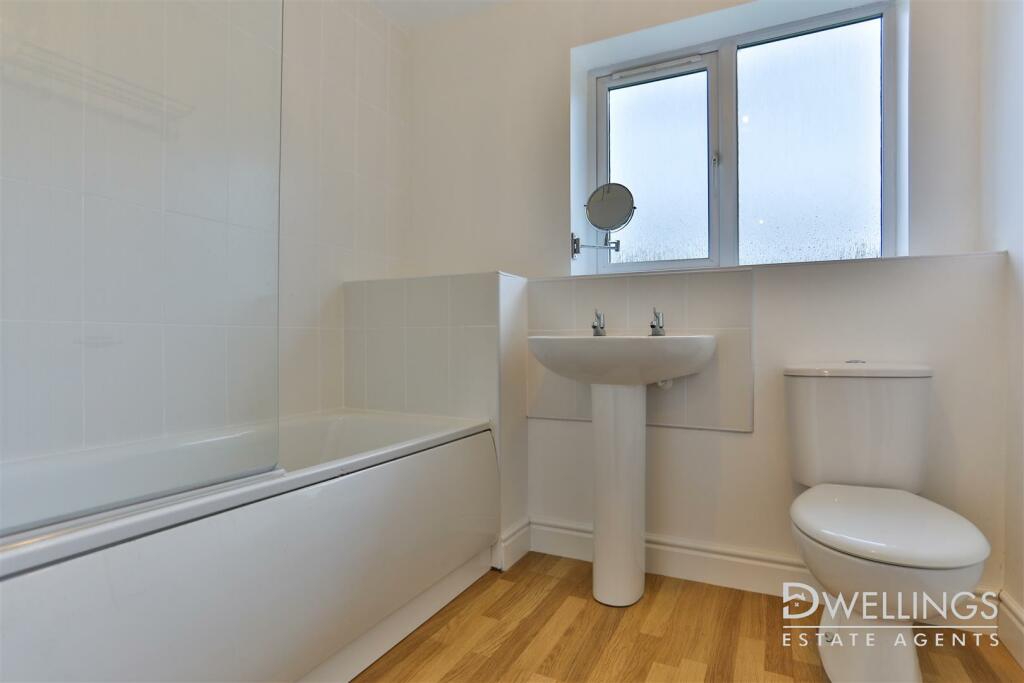 DWELEST- 28 Orwell Road, DE65 5LR - 021.jpg