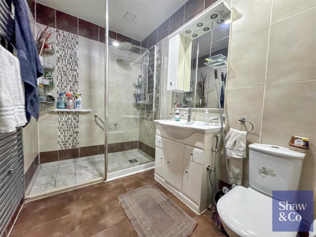 Shower Room.jpeg